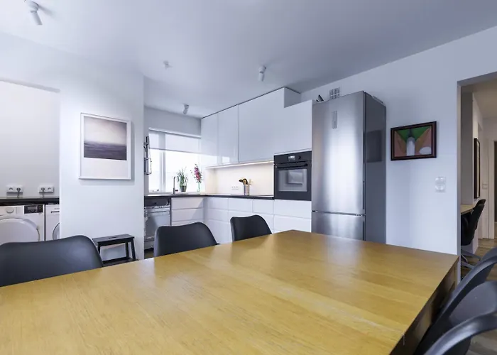 Great And Spacious Family Apartment With 4 Bedrooms