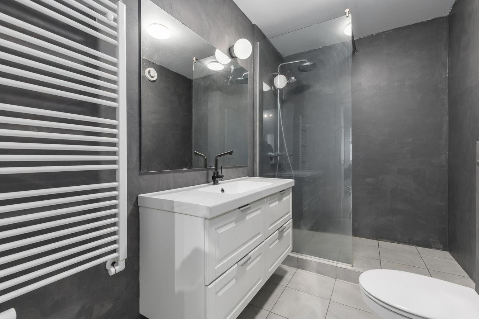 Great And Spacious Family With 4 Bedrooms *
