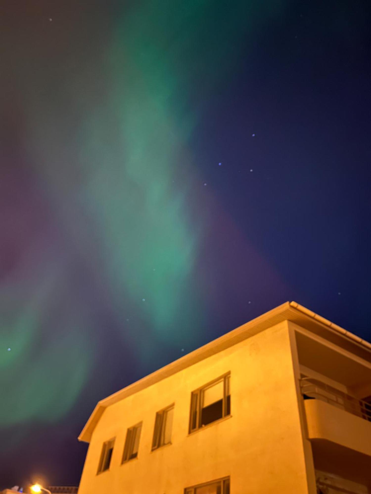 Great And Spacious Family With 4 Bedrooms Apartment Reykjavik